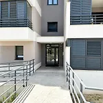 S'akvarel 1 - Private Garage Split