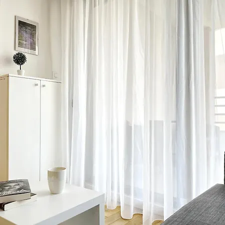 S'akvarel 1 - Private Garage Апартаменти *