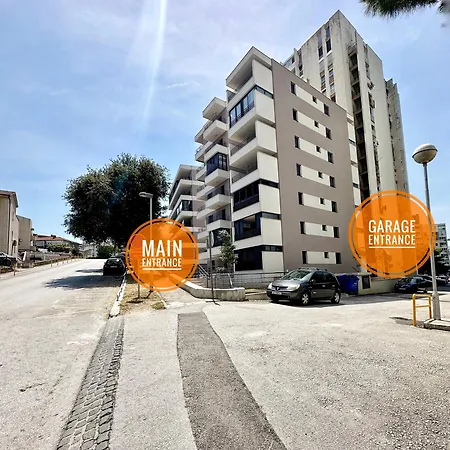 S'akvarel 1 - Private Garage Апартаменти *