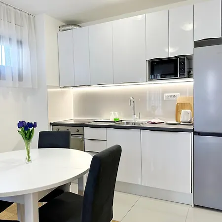 S'akvarel 1 - Private Garage Апартаменты Сплит