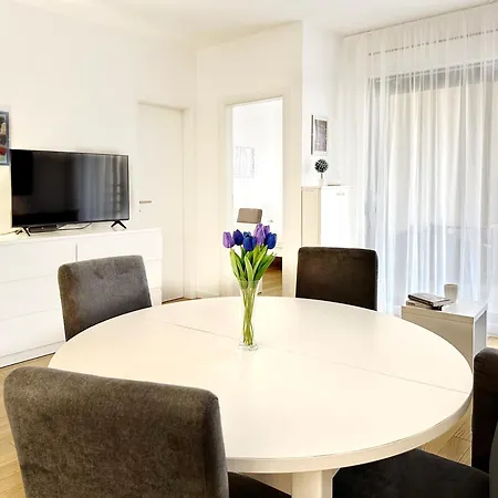 Lägenhet S`akvarel 1 - Private Garage