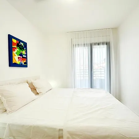 S`akvarel 1 - Private Garage *