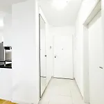 S'akvarel 1 - Private Garage *